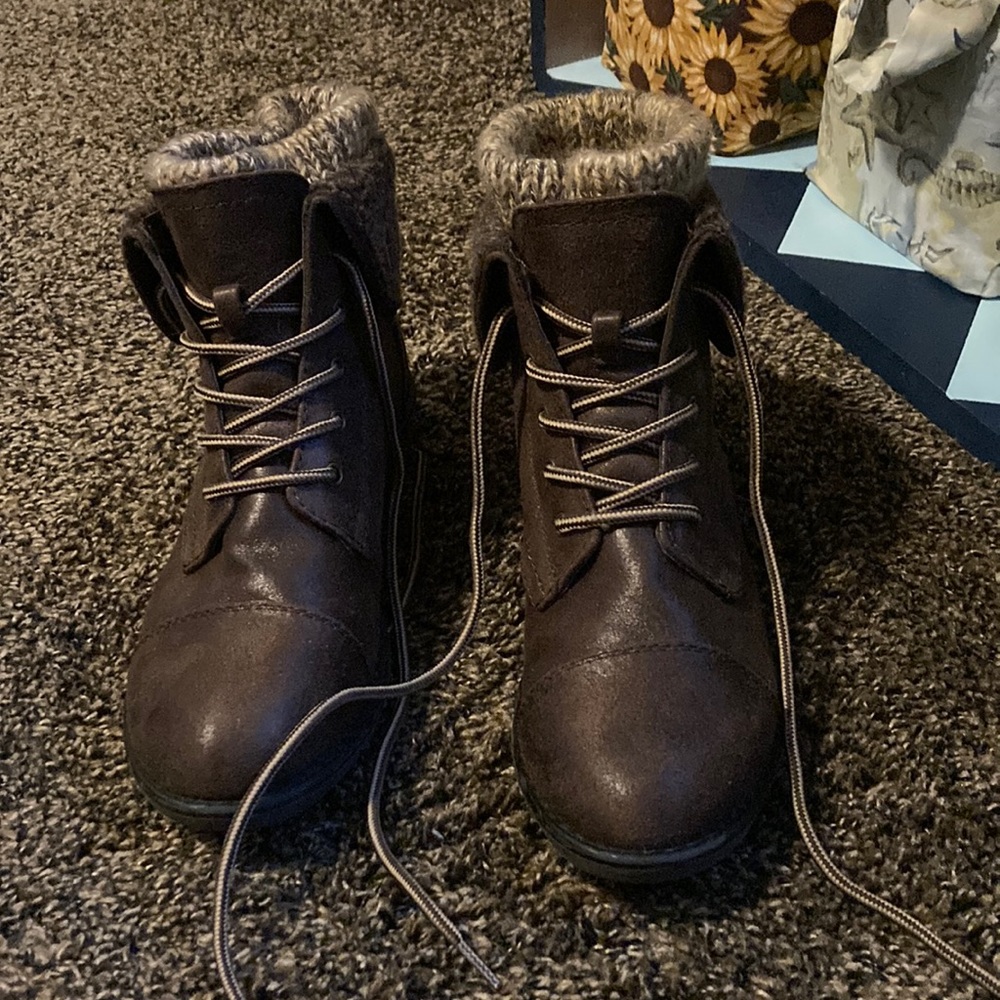 Cliff by White Mountain Duena brown fleece fold down ankle boot